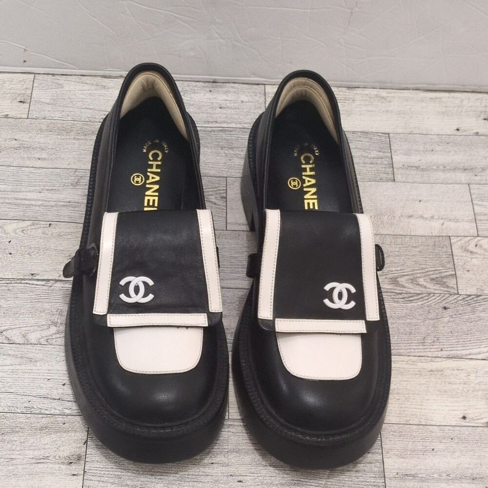 Chanel Black Low top loafers Size 40C Or 9 USA Women's rare shoes
